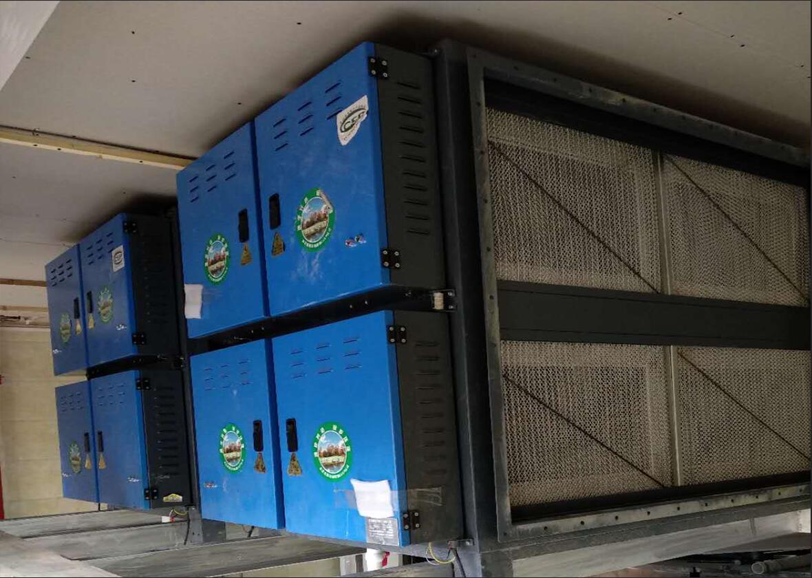 中央廚房油煙凈化治理&mdash;&mdash;昆明某廚房